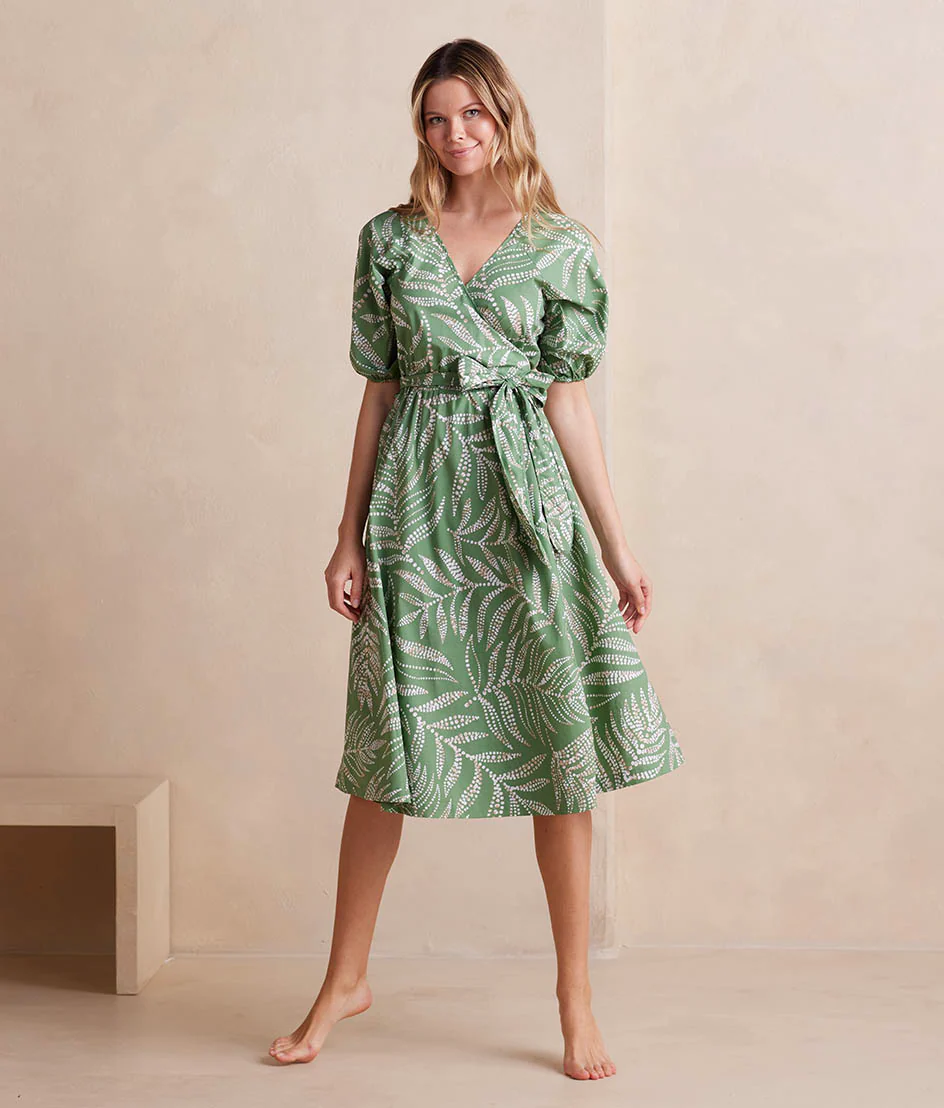 10084-The-Coastal-Poplin-Puff-Sleeve-Wrap-Midi-Dress-Dotted-Palms-in-Seagreen-White-Sand-3.webp The Coastal Poplin Puff-Sleeve Wrap Midi Dress - Dotted Palms in Seagreen & White Sand