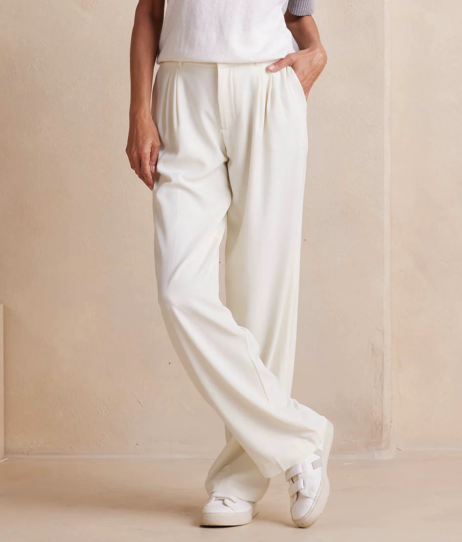 The Classic Pleat Straight Leg Trouser Pant - White Sand