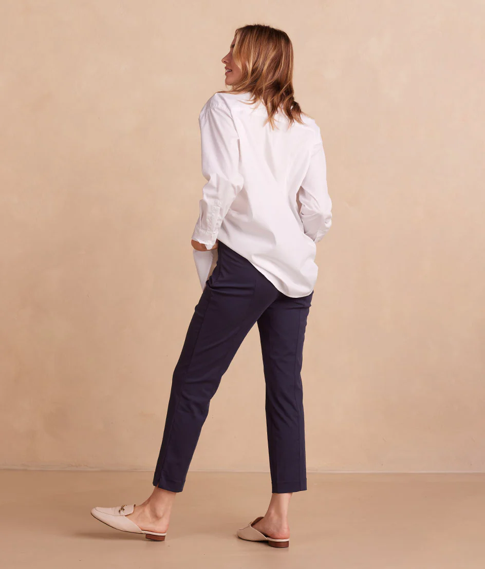 1621-The-Everyday-Seamed-Legging-Pant-Midnight-4.webp The Everyday Seamed Legging Pant - Midnight