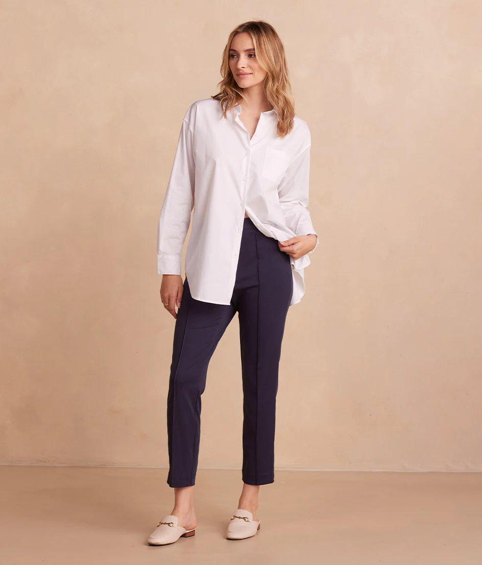 1621-The-Everyday-Seamed-Legging-Pant-Midnight-5.webp The Everyday Seamed Legging Pant - Midnight