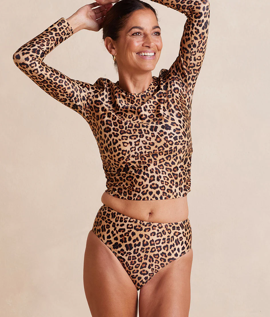 3563-The-High-Leg-Mid-Rise-Bikini-Bottom-Leopard-3.webp The High Leg Mid Rise Bikini Bottom - Leopard