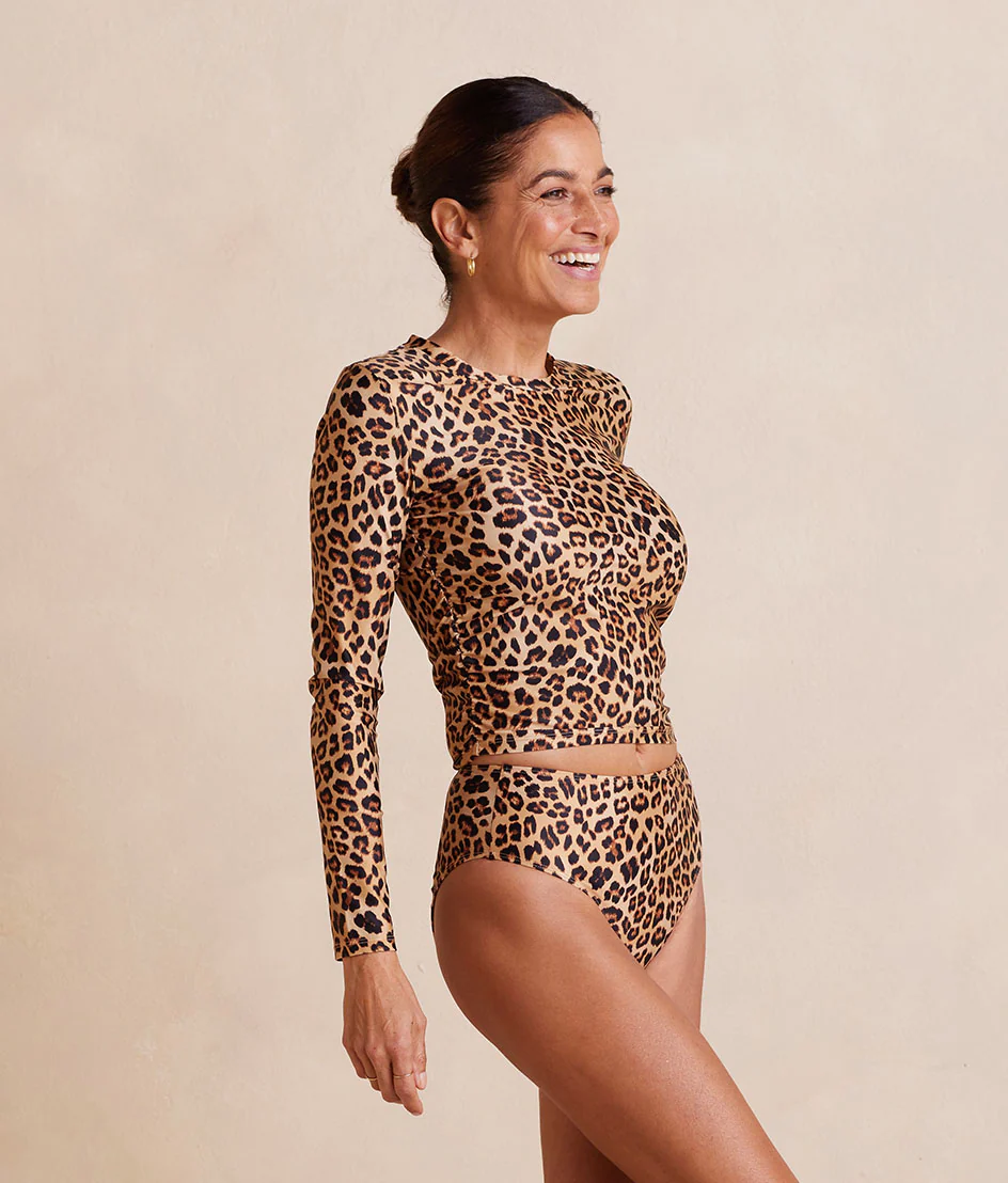 3563-The-High-Leg-Mid-Rise-Bikini-Bottom-Leopard-4.webp The High Leg Mid Rise Bikini Bottom - Leopard