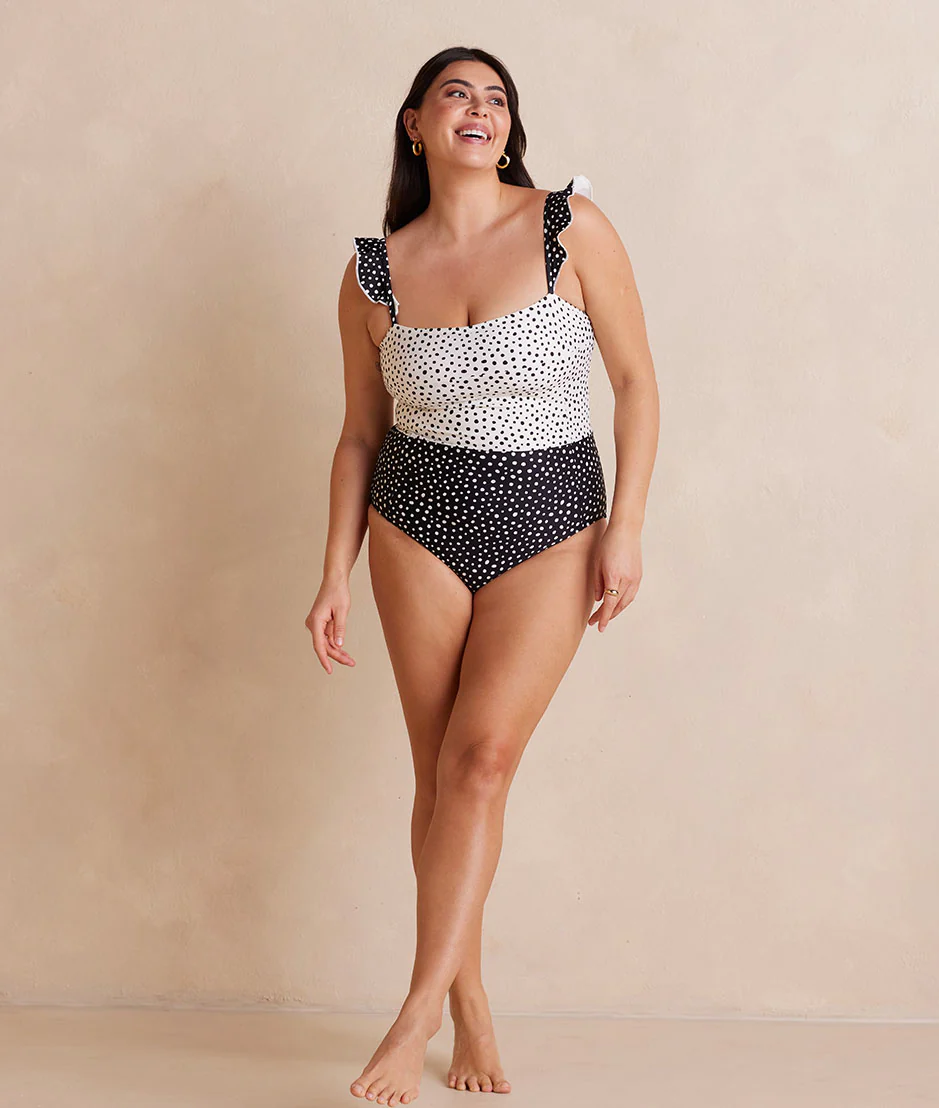 The Ruffle Oasis - Main